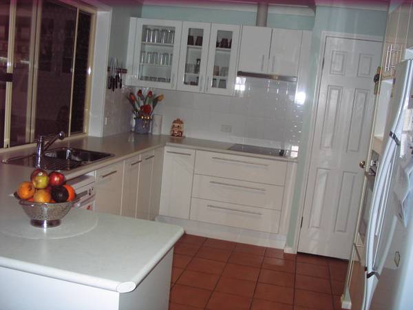 Bethania I.G pool 4 bedrooms + study Picture 3