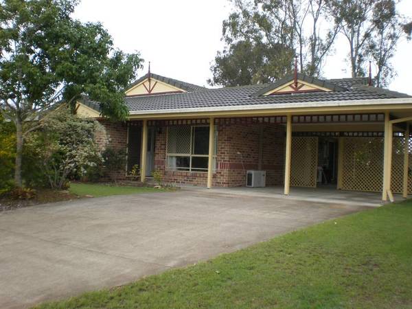 Edens Landing / Bethania 4 bedroom + study + I.G Pool Picture 1