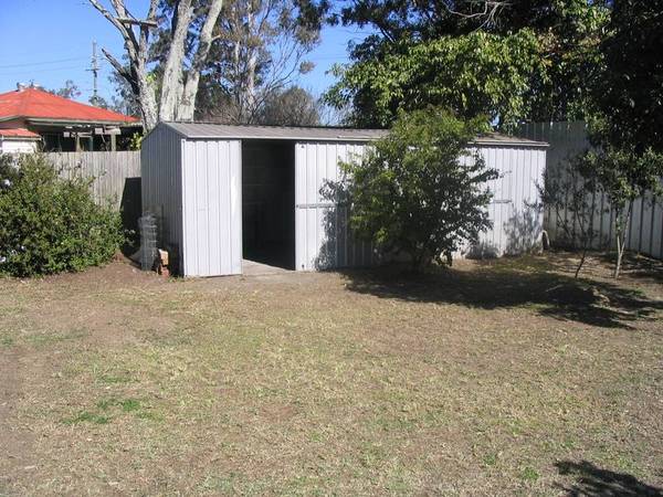 Edens Landing / Bethania 4 bedroom + study + I.G Pool Picture 3