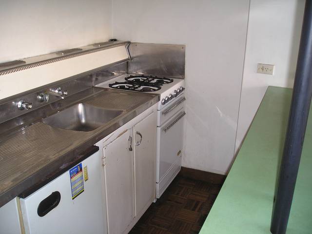 IDEAL LOCATION! Picture 2