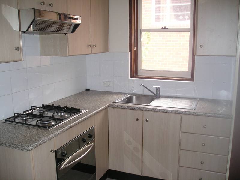 Old world renovated/ on ferry Picture 2