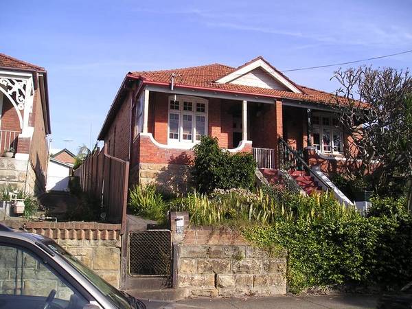 Characterful Semi Picture 1