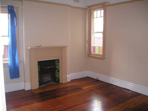 Characterful Semi Picture 2