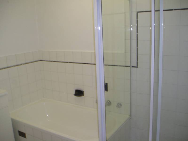 huge Three Bedder! Picture 3