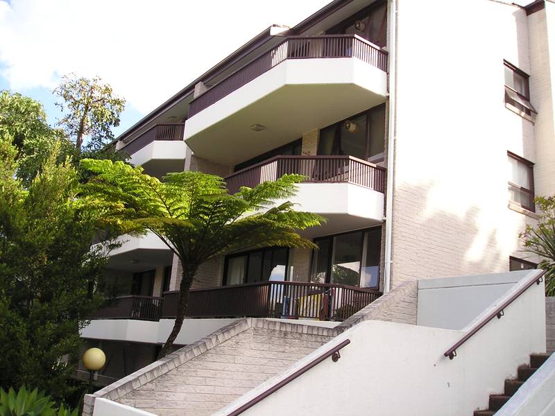 Resort Living,Central Postition(Brand New) Picture 1