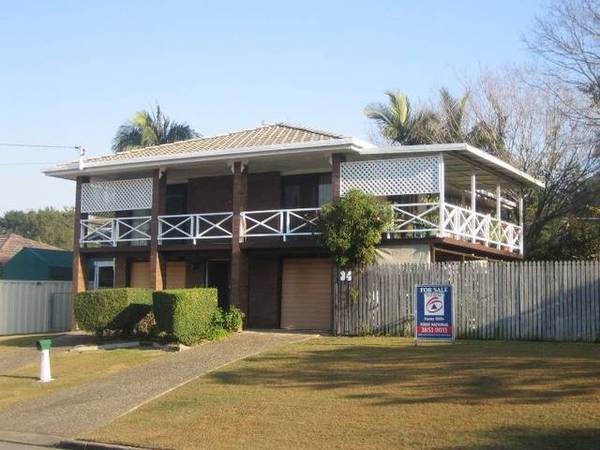 OVERLOOKING PARK Picture 1