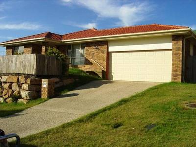 EVERTON HILLS FAMILY HOME Picture