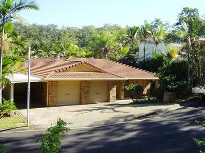 SPACIOUS LOWSET WITH POOL Picture SPACIOUS LOWSET WITH POOL Picture