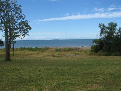 WHITSUNDAY WATER-FRONT Picture
