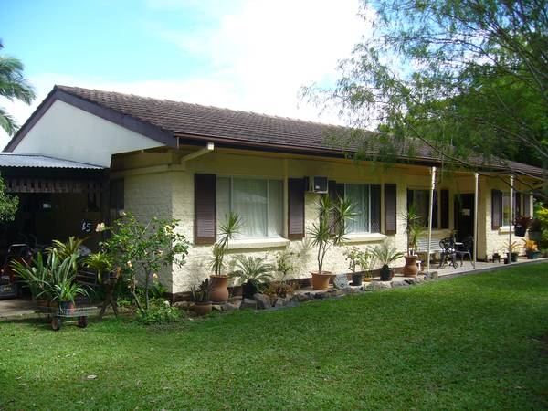 LOOK AT ME Picture 1