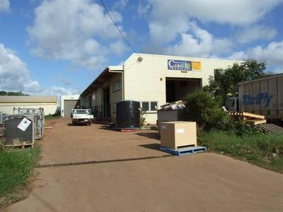 Commercial Warehouse to rent Picture Commercial Warehouse to rent Picture