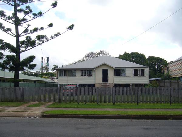 HUGE HOME MARATHON STREET Picture 1