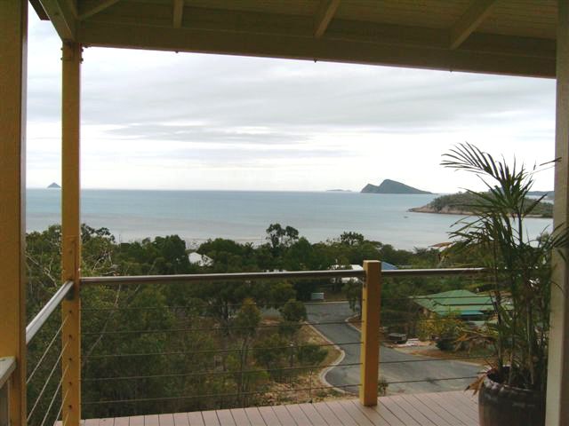 HIGH ON THE HILL WITH OCEAN VIEWS!!! Picture 2