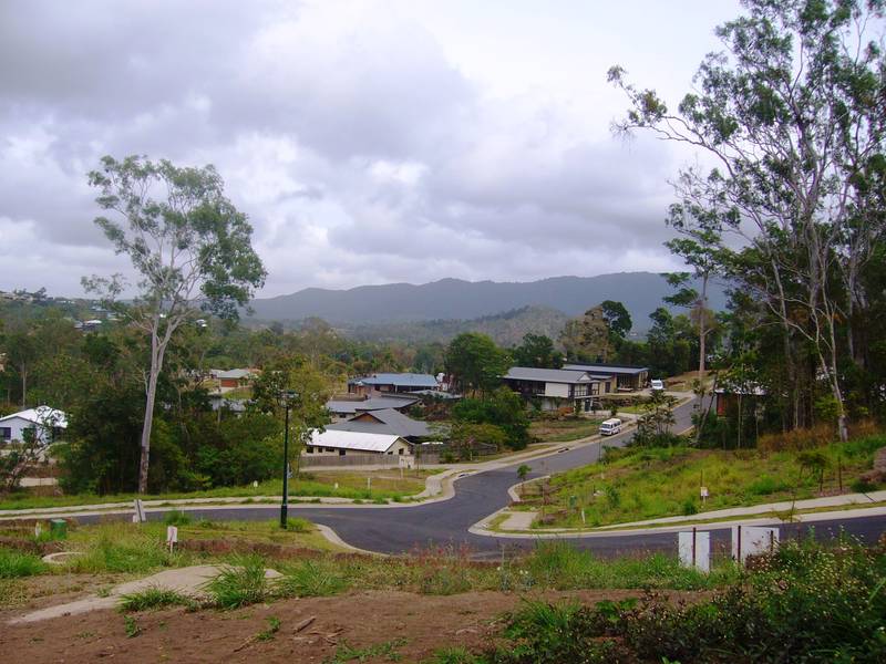 VACANT LAND IN CANNONVALE Picture 1