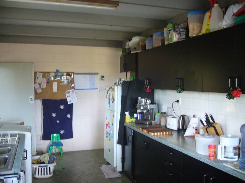 OWNERS PACKED & READY TO GO Picture 3