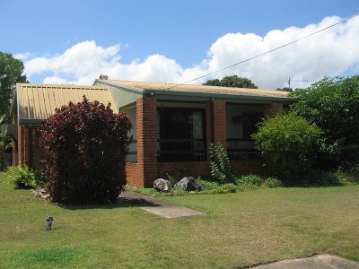 LARGE HOME BEING RENOVATED Picture