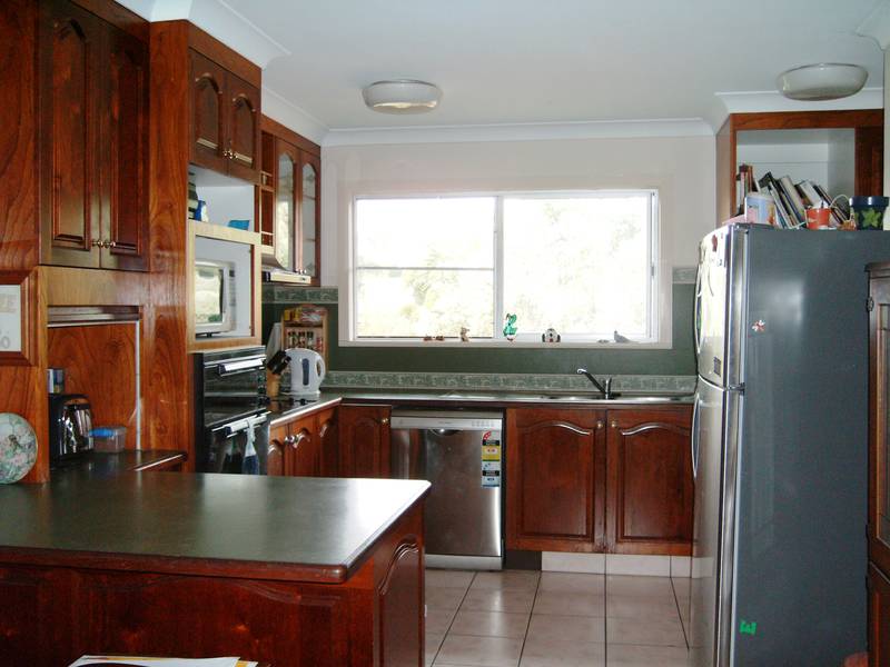 REDUCED $5,000 OWNERS PACKED & READY TO MOVE! Picture 3