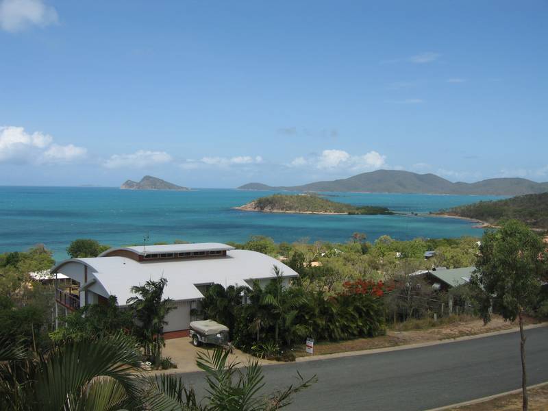 OCEAN VIEWS WHITSUNDAY Picture 1