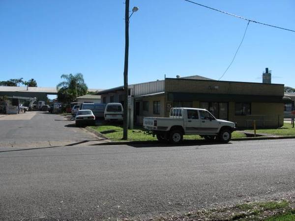 INDUSTRIAL SHEDS PLUS LAND Picture 3