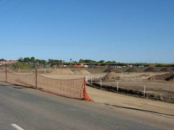 STAGE ONE LAGOON GARDENS Picture 2