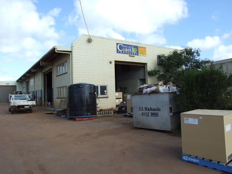 DON'T LEAVE YOUR MONEY IN THE BANK ! Picture 2