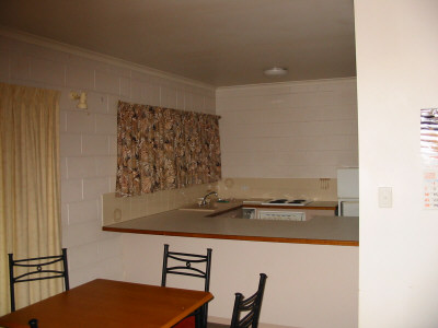 2 BEDROOM UNIT TO RENT Picture 3