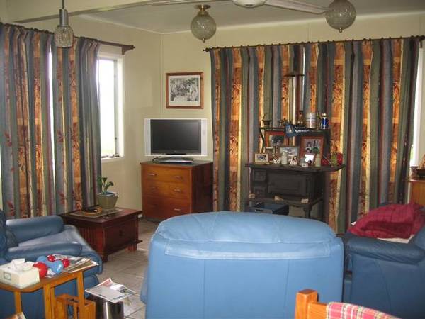 RURAL LIVING PROSERPINE Picture 3