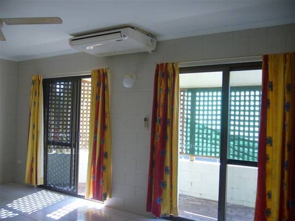 Convenient and quiet location Available 14/12/08 Picture 2