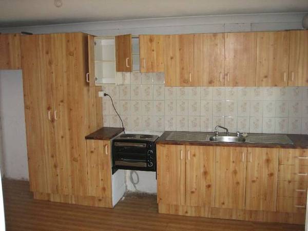 CLOSE TO ALL AMENITIES! Picture