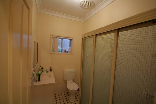 GREAT LOCATION, GREAT INVESTMENT!! Picture 3