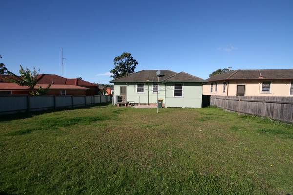 3 BEDROOM HOME!! - APPLICATION APPROVED!! Picture