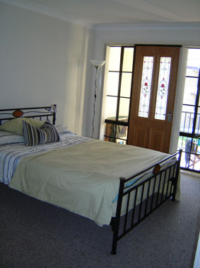 NEAR NEW 3 BEDROOM TOWNHOUSE!!! - APPLICATION APPROVED! Picture NEAR NEW 3 BEDROOM TOWNHOUSE!!! - APPLICATION APPROVED! Picture