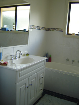 NEAR NEW 3 BEDROOM TOWNHOUSE!!! - APPLICATION APPROVED! Picture NEAR NEW 3 BEDROOM TOWNHOUSE!!! - APPLICATION APPROVED! Picture