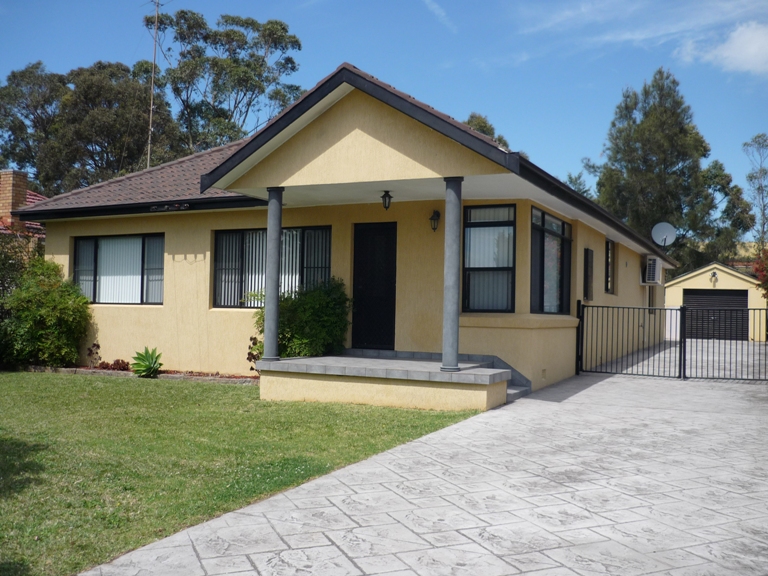 STUNNER!!!! Picture 1