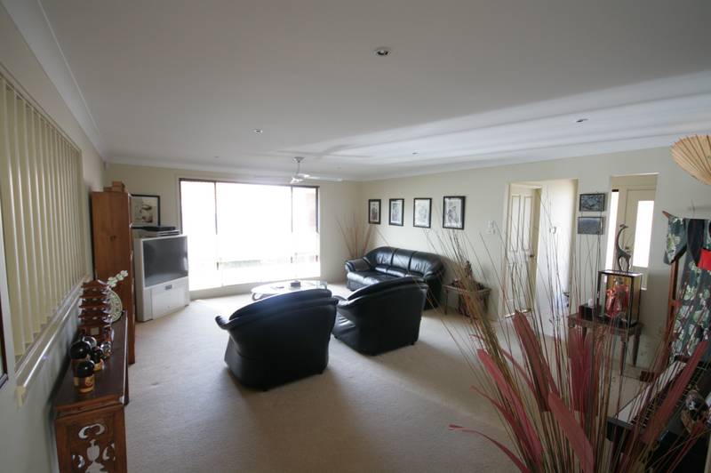 GORGEOUS FAMILY HOME!! Picture