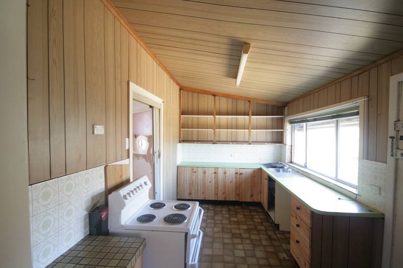 OFFER NOW OR BID AT AUCTION Picture 2