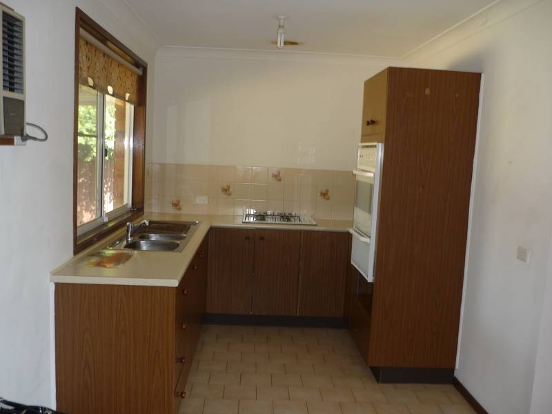 NEAT AS A PIN!!! Picture