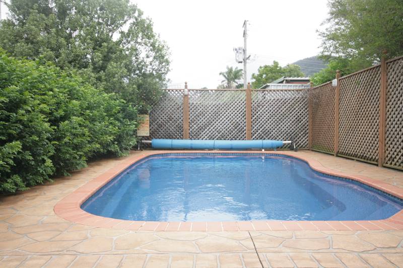 JUST MOVE IN Picture 1