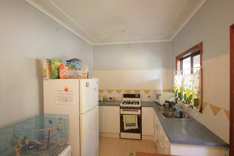 DON'T JUDGE ME............ Picture 2