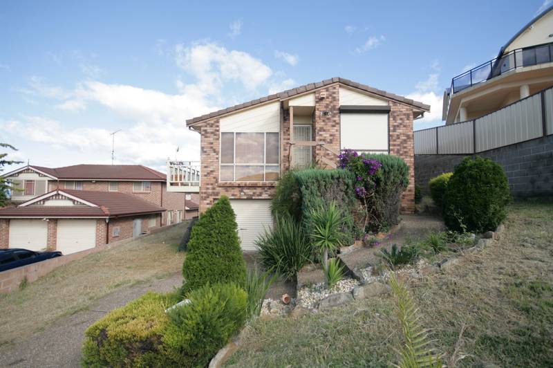 HAS POTENTIAL....... Picture 1