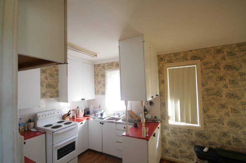 BIG HOME! SMALL PRICE! Picture 2