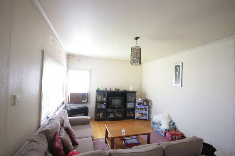 JUST RIGHT Picture 3