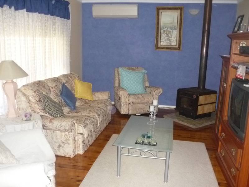 BEAUTIFUL BEYOND BELIEF!! Picture 3