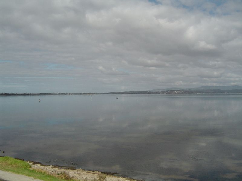 WATERFRONT VIEWS Picture 3