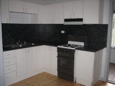 2 BEDDER WITH STUDIO!!! Picture 2