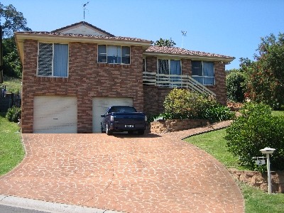 Beautiful 3 bedroom home with large 2 garage & more. Picture