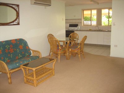 FURNISHED UNIT OPPOSITE KELLYS BEACH Picture
