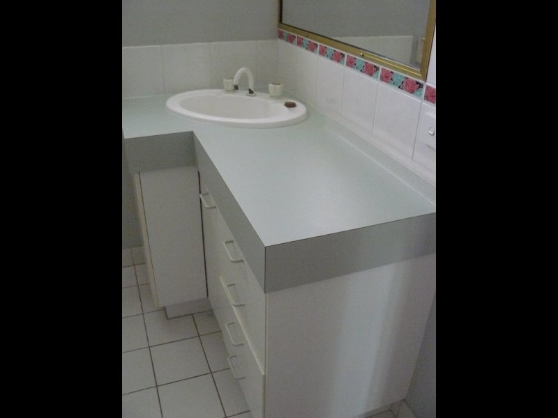 QUIET LIVING IN A PLEASANT COMMUNITY Picture 2