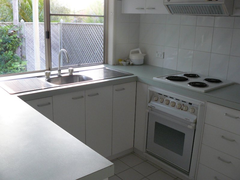 QUIET LIVING IN A PLEASANT COMMUNITY Picture 3