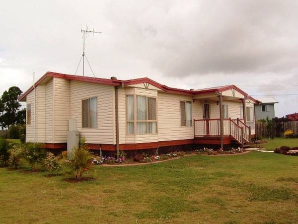 ROOM for TRUCK? BOAT? CARS? CARAVAN? Picture 1